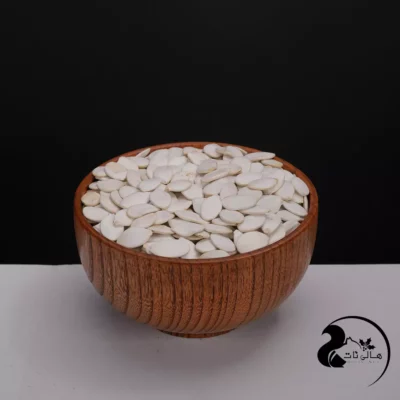 تخمه کدو مرمری زعفرانی خام را از برترین فروشگاه آجیل و خشکبار هالی نات بخواهید
