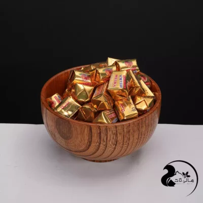 شکلات ملیکا مغز دار شونیز نه تنها یک خوراکی خوشمزه است بلکه تجربه‌ای لذت‌بخش است که شما را به دنیای خاطرات شیرین کودکی بازمی‌گرداند و حس تازگی و انرژی را برایتان به ارمغان می‌آورد.