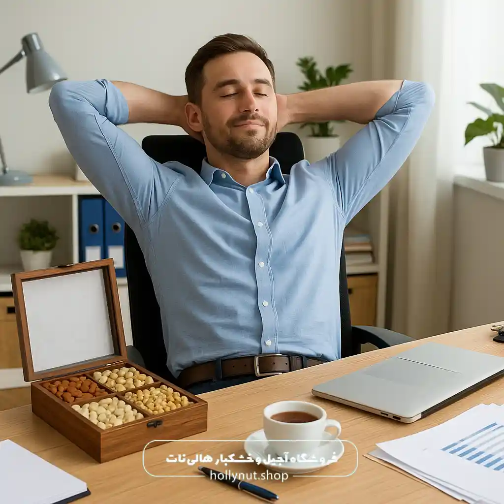  میان وعده برای محل کار | ترکیب بادام هندی و خشکبار